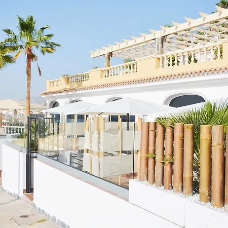 شقة Sea View With Terrace *